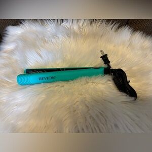 🩵🩵Revlon Turquoise Hair Straightener🩵🩵
